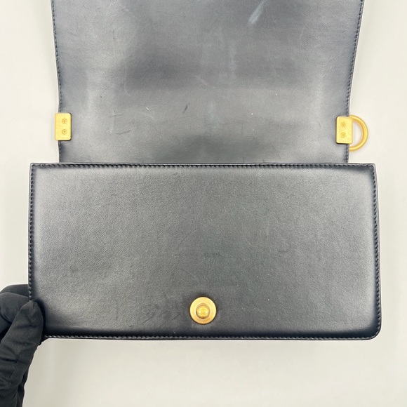 CHANEL Boy CHANEL Medium Flap Bag Black Quilted Lambskin - Picture 12 of 16